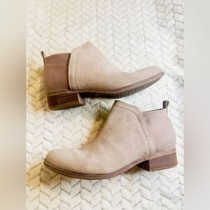 Toms Tan Stretch Ankle Booties